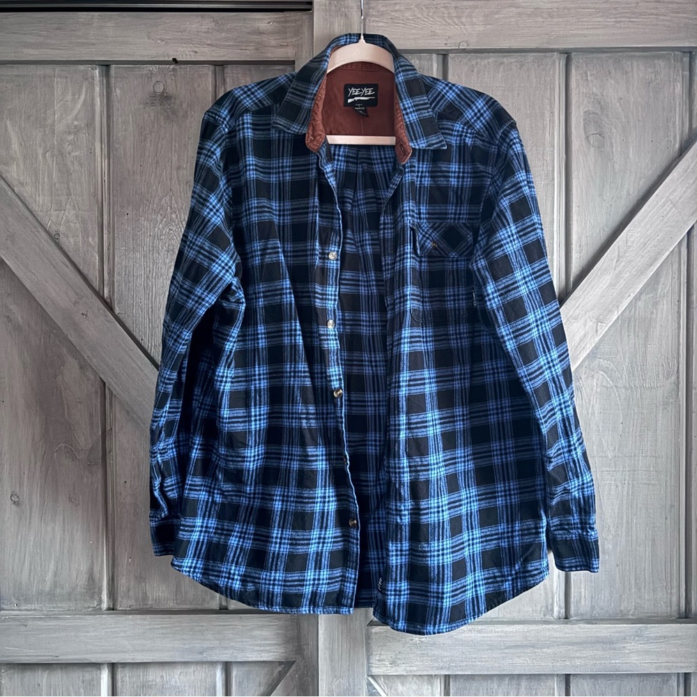 YEE YEE Men’s Blue Plaid Button Down Size‎ 2XL